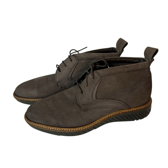 ECCO ST. 1 Hybrid Mens Chukka Boots Brown Nubuck Leather Size US 7 EU 41